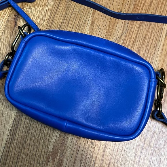 Madewell Mini Carabiner Crossbody Bag Purse, Electric Blue Cow Leather - Picture 8 of 12